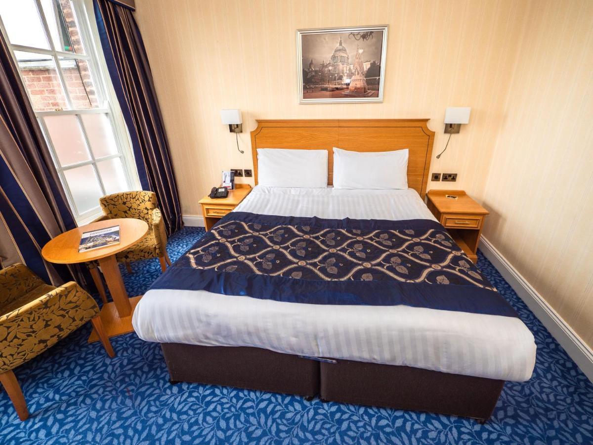 Park Hall Hotel And Spa Wolverhampton Eksteriør billede