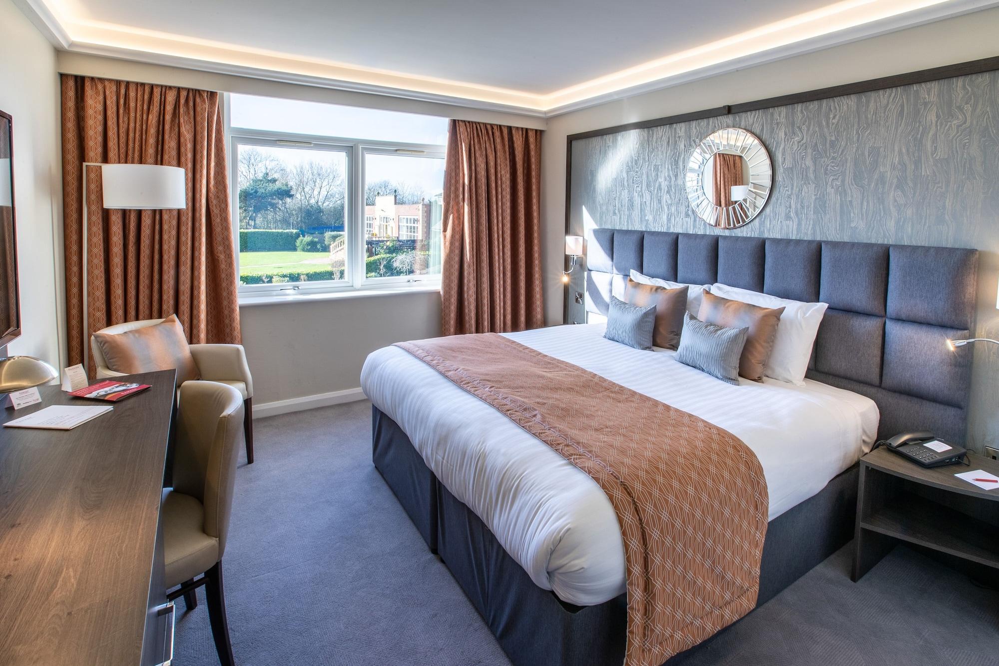 Park Hall Hotel And Spa Wolverhampton Eksteriør billede