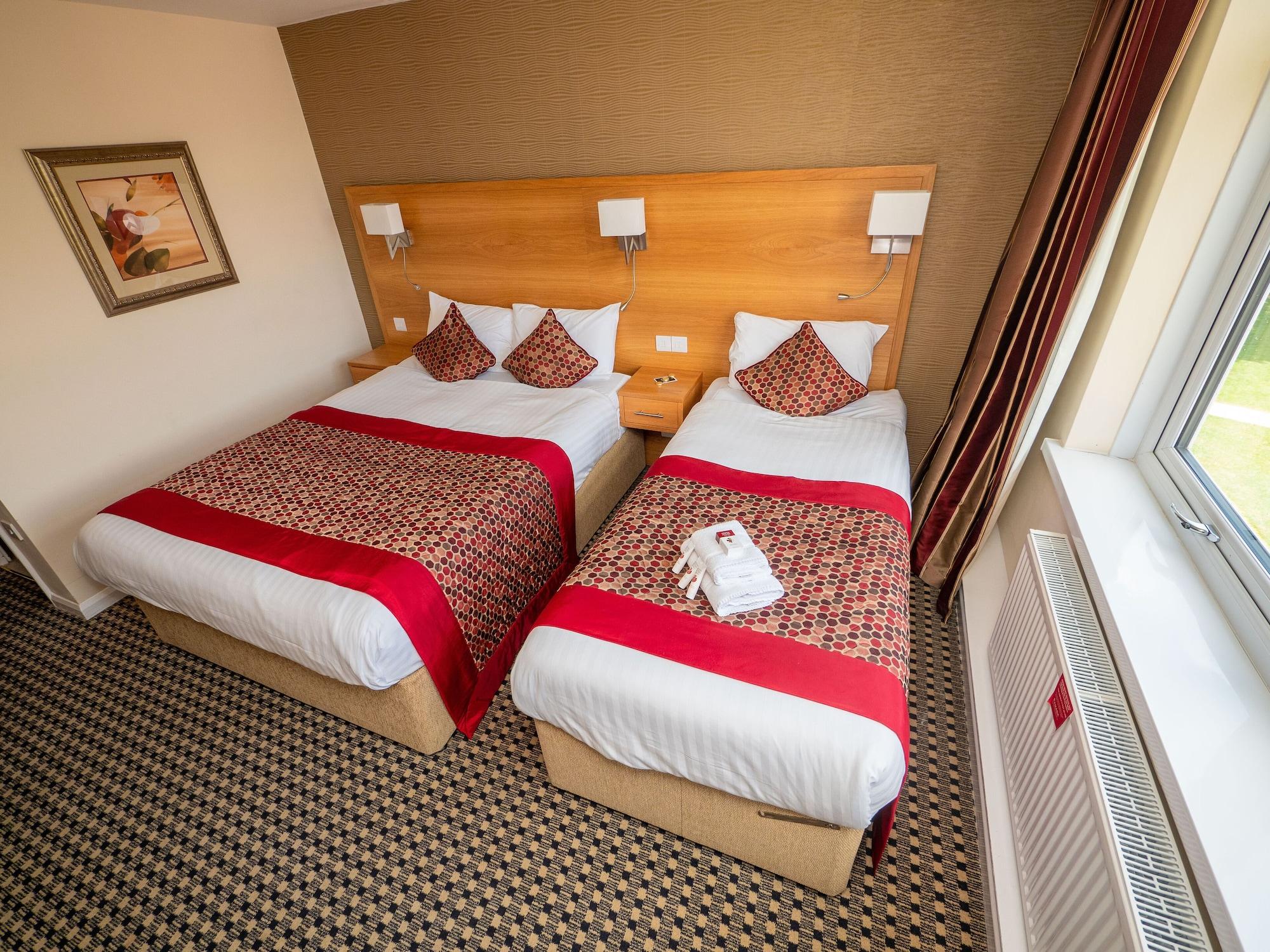 Park Hall Hotel And Spa Wolverhampton Eksteriør billede