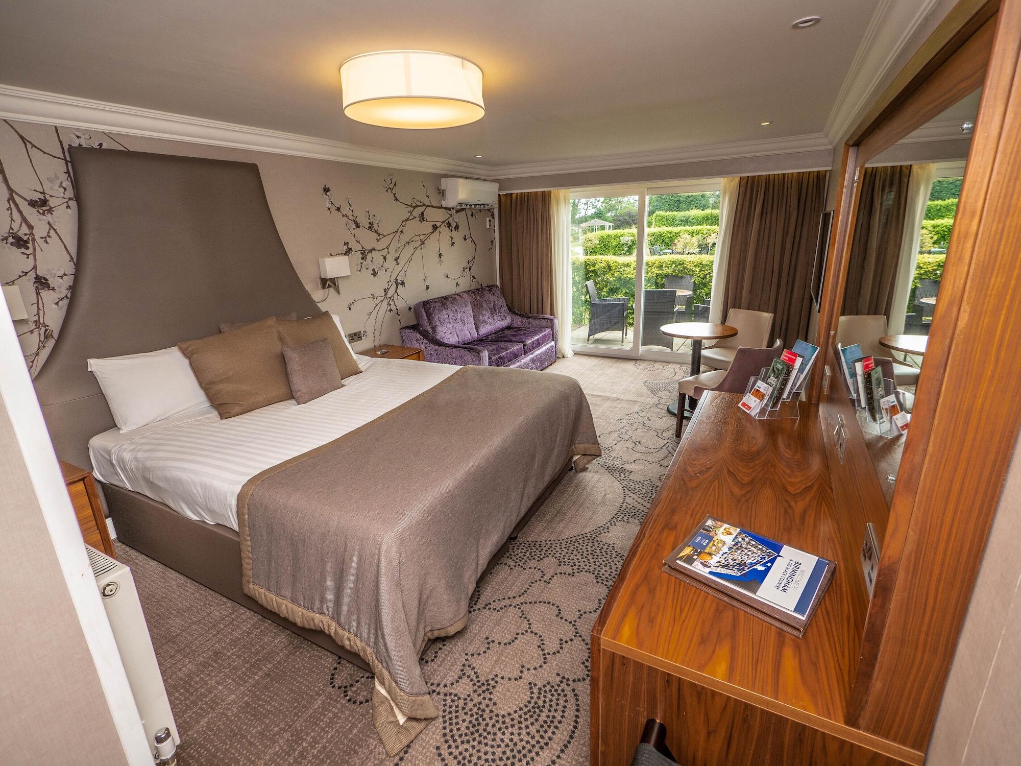 Park Hall Hotel And Spa Wolverhampton Eksteriør billede