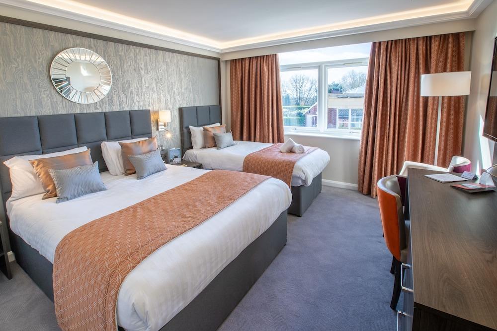 Park Hall Hotel And Spa Wolverhampton Eksteriør billede