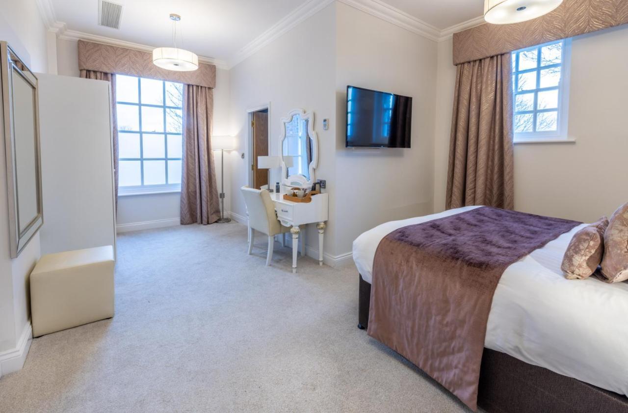 Park Hall Hotel And Spa Wolverhampton Eksteriør billede