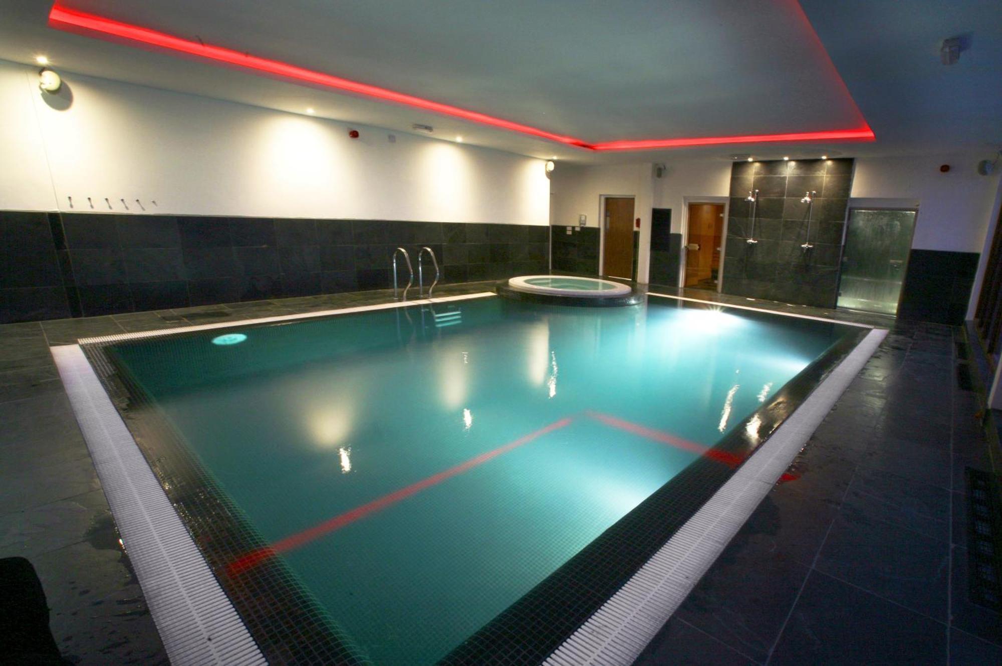 Park Hall Hotel And Spa Wolverhampton Eksteriør billede