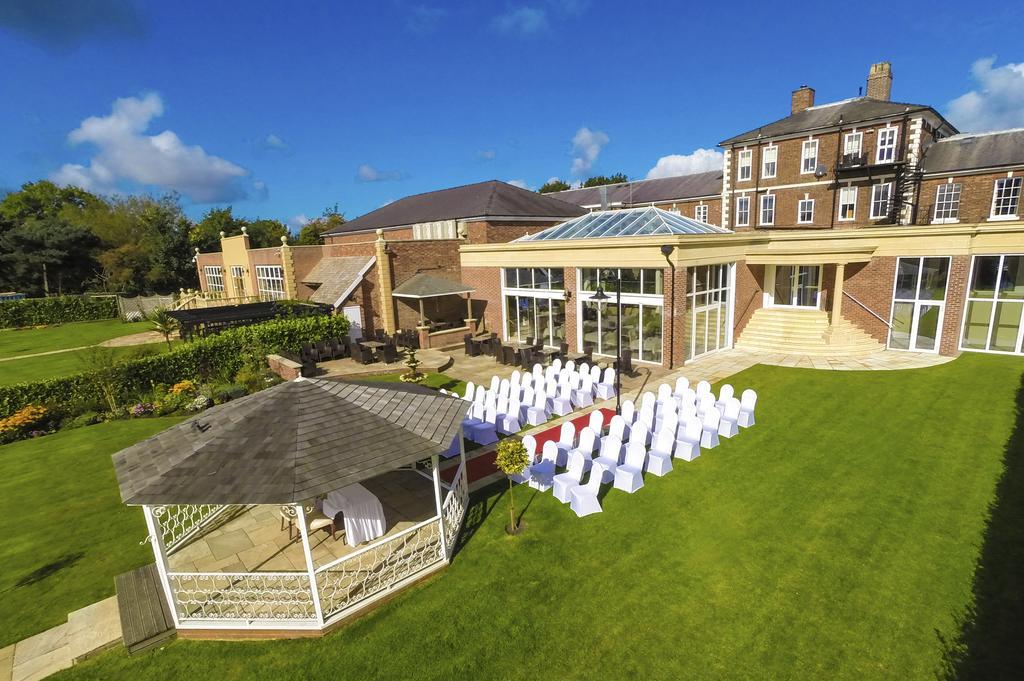 Park Hall Hotel And Spa Wolverhampton Eksteriør billede