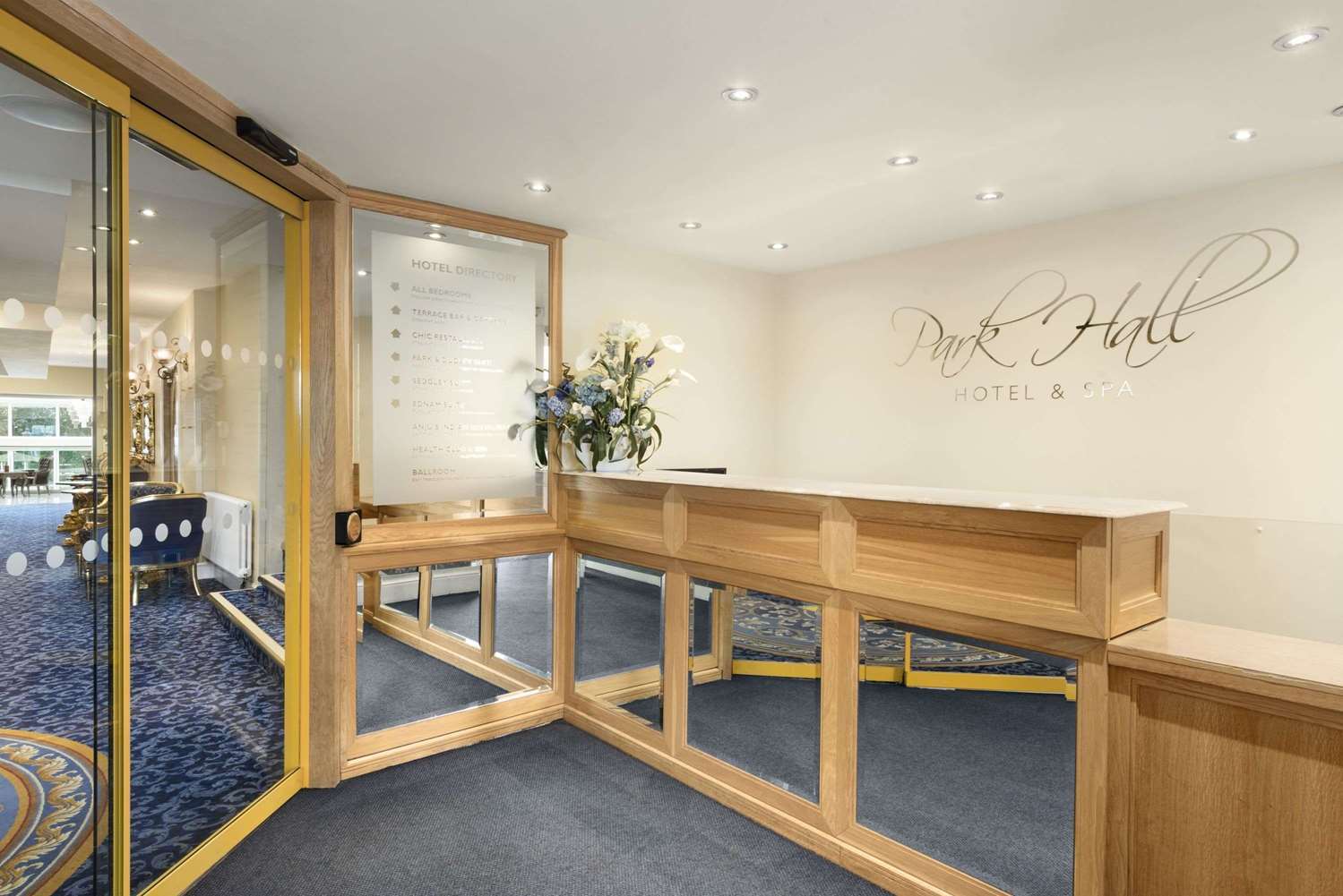 Park Hall Hotel And Spa Wolverhampton Eksteriør billede