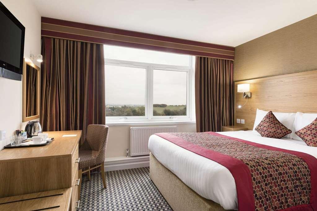 Park Hall Hotel And Spa Wolverhampton Værelse billede